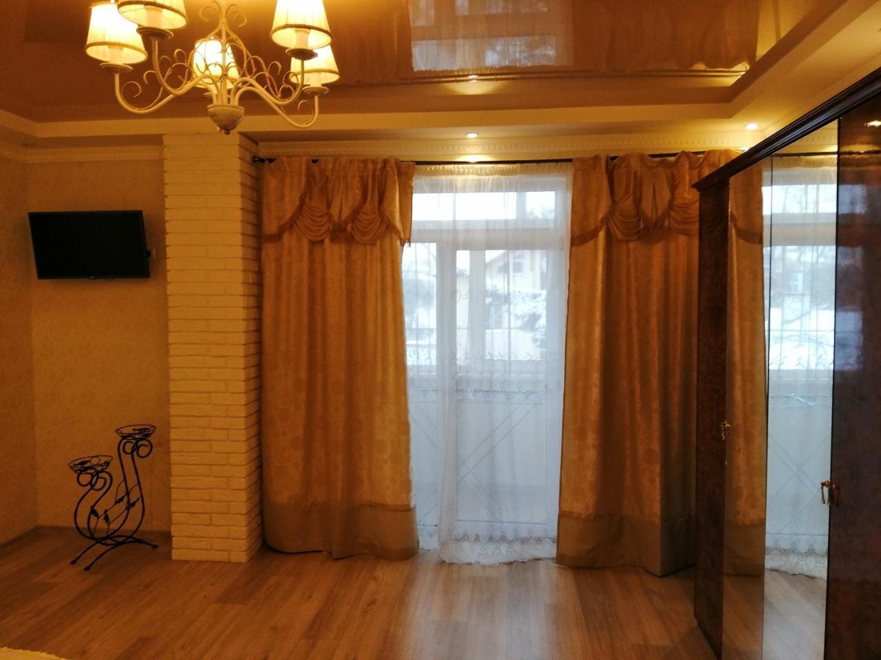 Вулиця Дрогобицька 10В Truskavec' Esterno foto